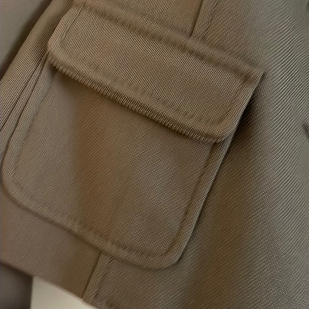 Women's Army Green Blazer - Picture 4 of 4